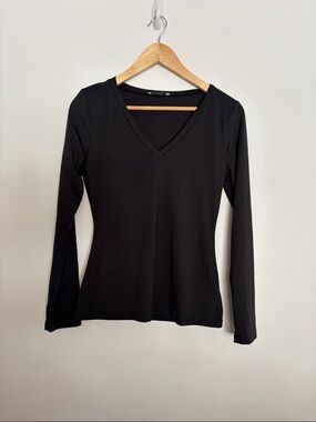 Slim V-Neck Long Sleeve Top - Black